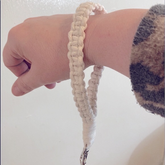 🆕Handmade w/L💋VE:Cotton Macrame Wristlet🗝Chain - Picture 8 of 16